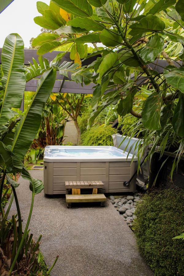 Amazing Kiwi Lodge Whangamata Exterior photo